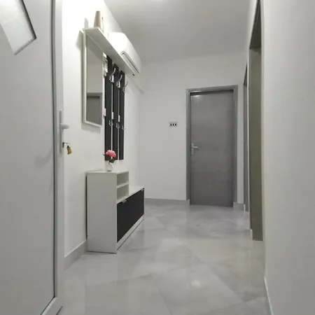 Apartment Ivana *