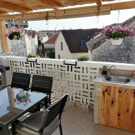 Ivana Apartment Trogir